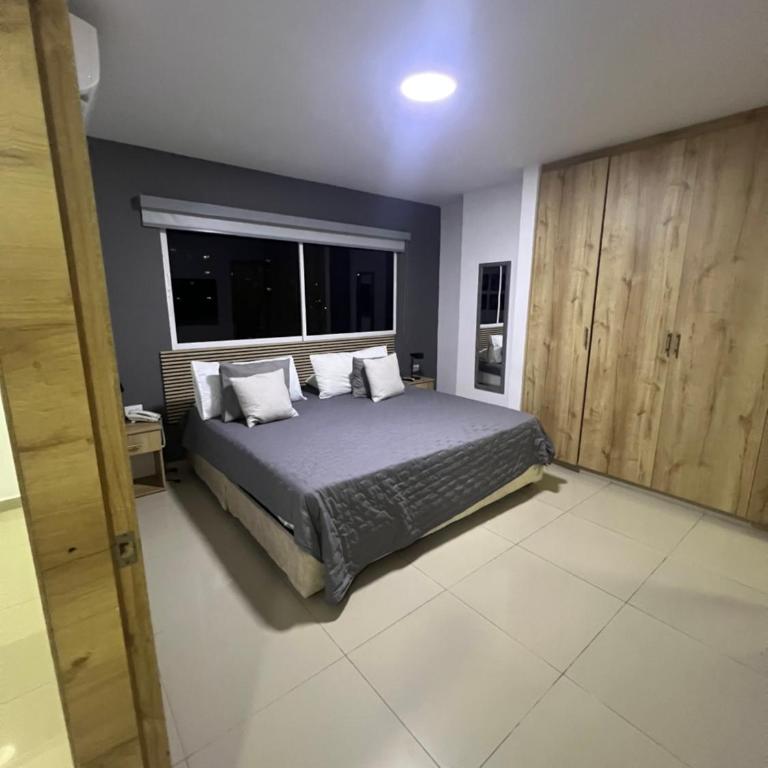 Aparta Suites La Flora- Infinity Living - Apartamento de 2 dormitorios - 61