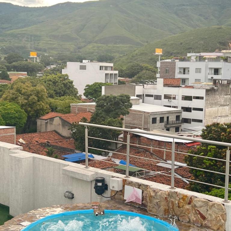 Aparta Suites La Flora- Infinity Living - Apartamento de 2 dormitorios - 52