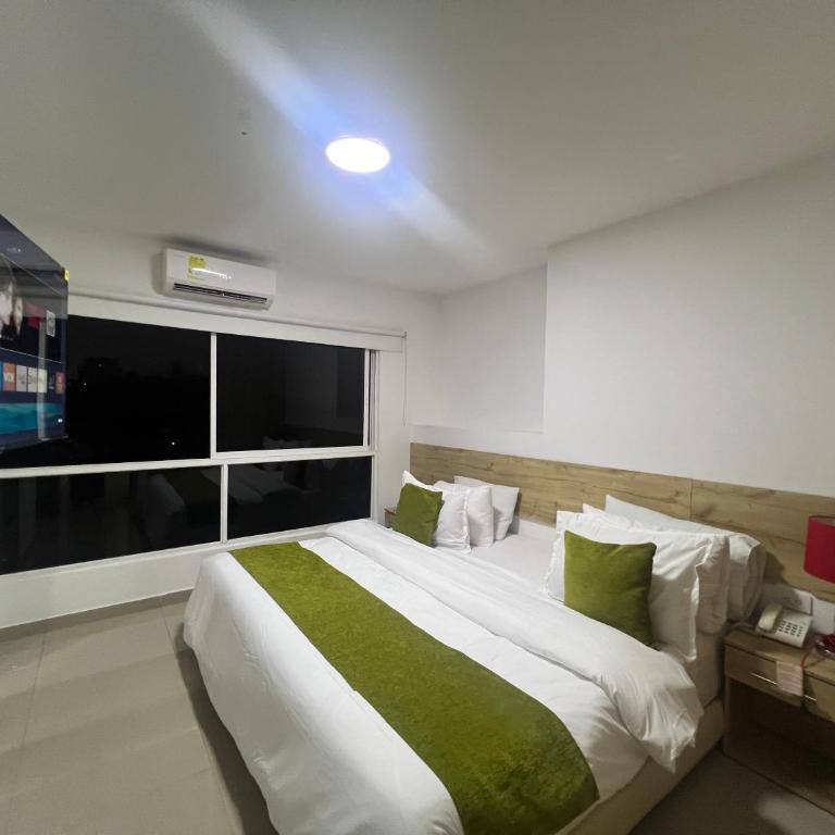 Aparta Suites La Flora- Infinity Living - Apartamento de 2 dormitorios - 73