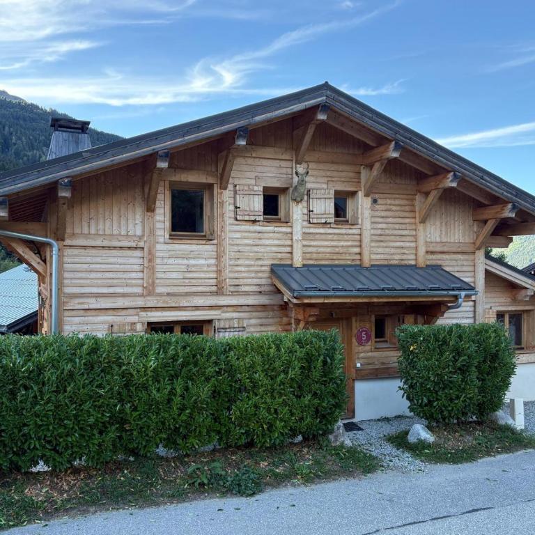 Individual chalet for up to 12 people maximum - Chalet - 2