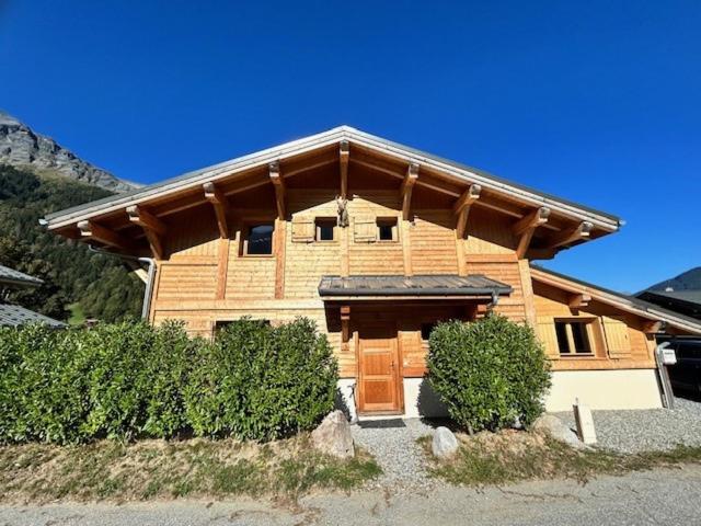 Individual chalet for up to 12 people maximum - Chalet - 33