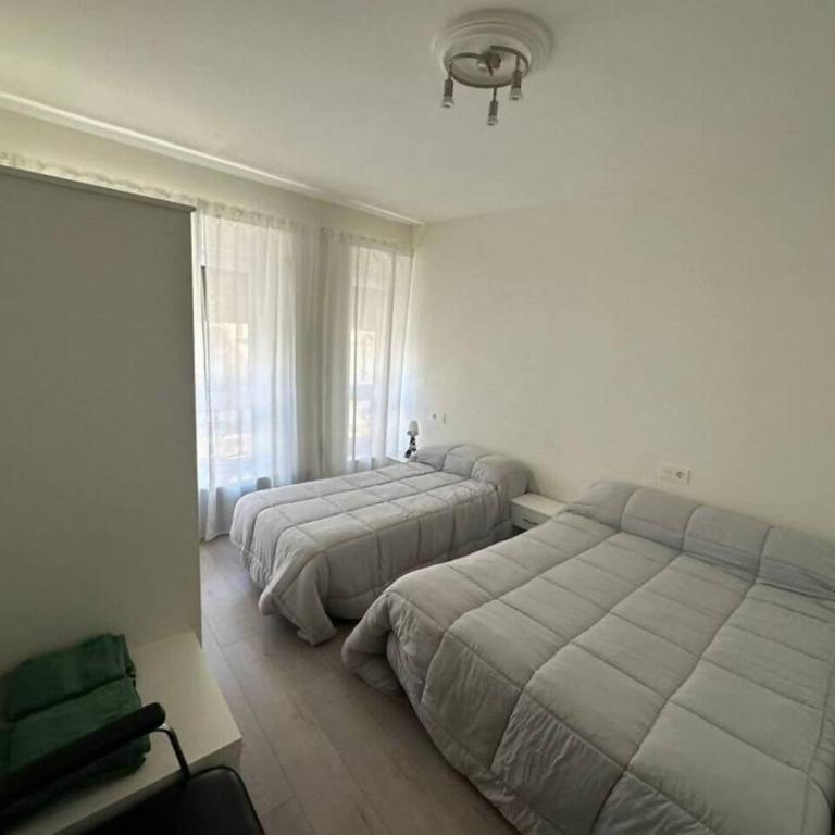 CASA TITA PLAZA MAYOR a 1 minuto, 5 baños - Apartment - 7
