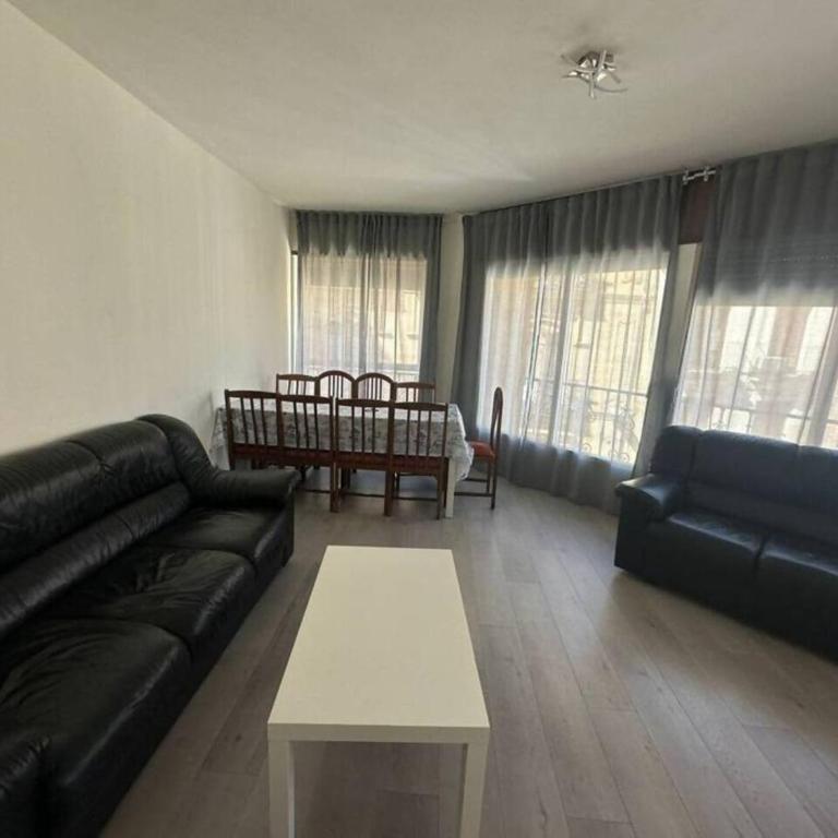 CASA TITA PLAZA MAYOR a 1 minuto, 5 baños - Apartment - 8