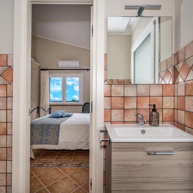 Appartamenti in Villa Syrenis vista mare con piscina riscaldata e campo da bocce - Appartamento Standard con 3 Camere da Letto - 19