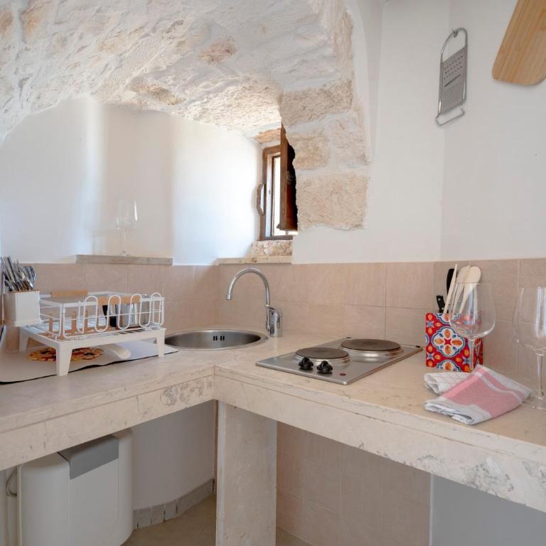 GuestHost - Contrada Mavugliola Apartments with Patio and Parking - Two-Bedroom Apartment - 7