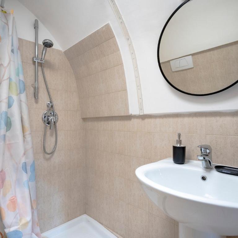 GuestHost - Contrada Mavugliola Apartments with Patio and Parking - Two-Bedroom Apartment - 14