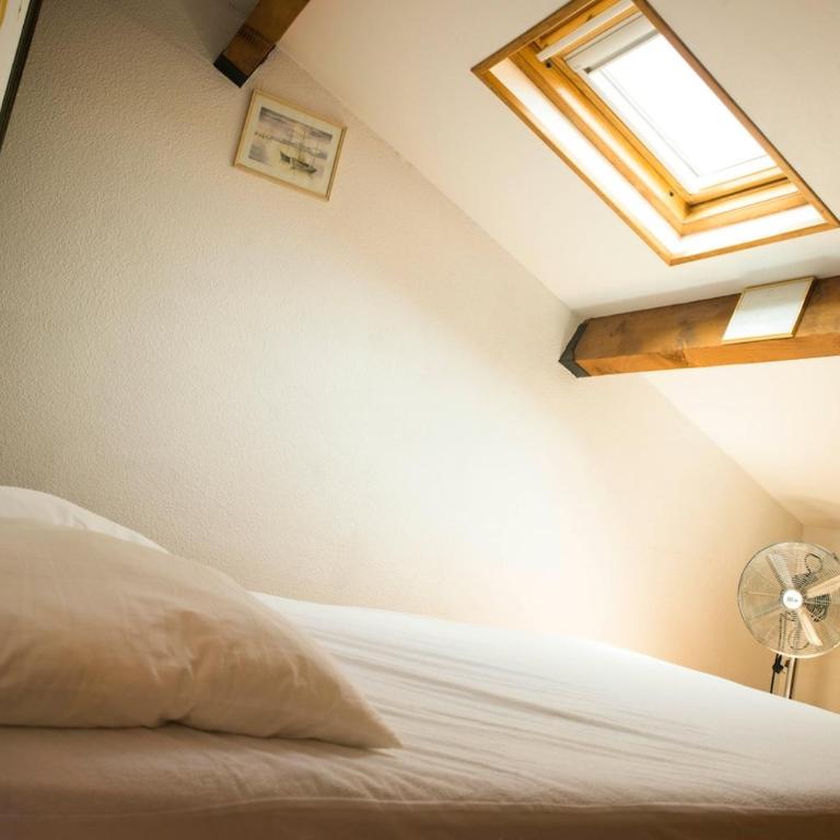 Petite maison à 300m de la plage - Two-Bedroom House - 8