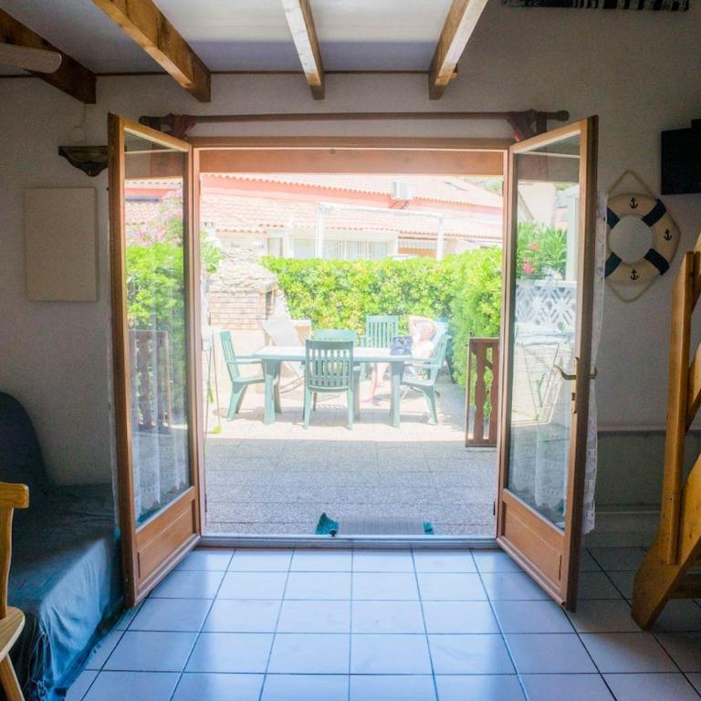 Petite maison à 300m de la plage - Two-Bedroom House - 15