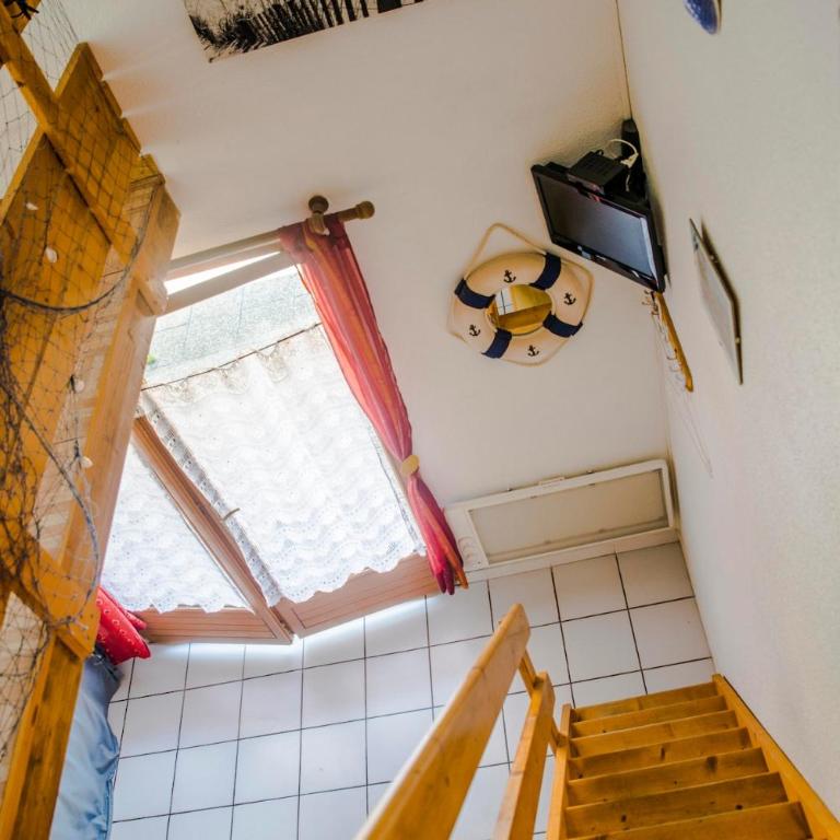Petite maison à 300m de la plage - Two-Bedroom House - 31