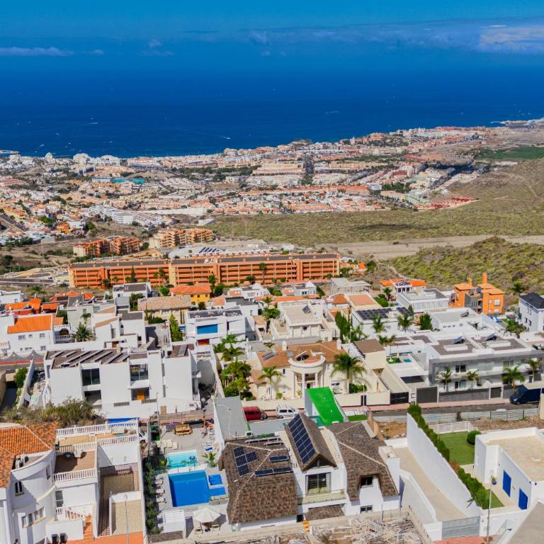 Casa Roque del Mar Private Villa with Heated Saltwater Pool, Jacuzzi & Ocean Views - Villa - 58