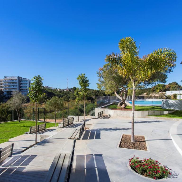 5-Star Complex With 3 Pools & Gym - Apartamento de 3 dormitorios con balcón - 31