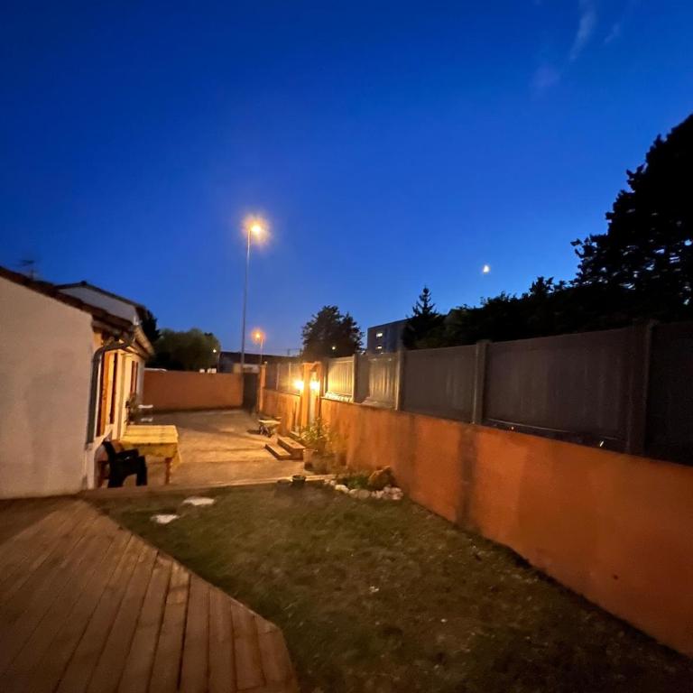 La maison de Claude avec terrasse et piscine - Villa 3 Chambres - 16