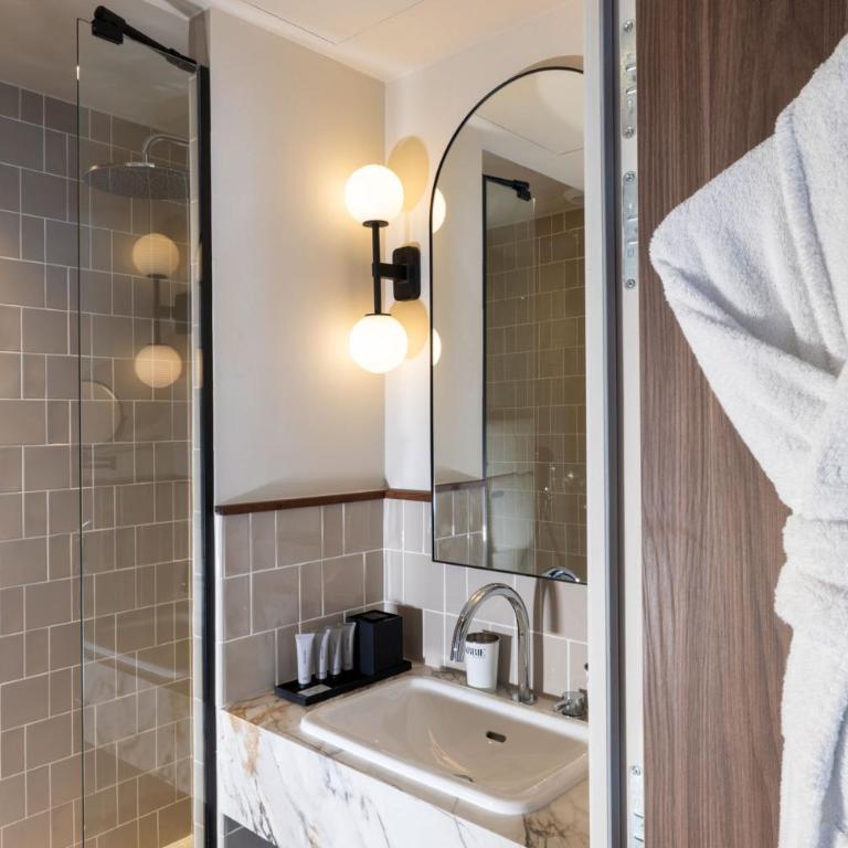 Hôtel Gabbie - Double Room with Terrace - 2
