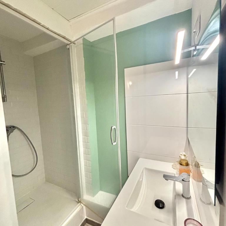 Climatisé , Refait à neuf et centre ville - Apartamento de 1 dormitorio - 4