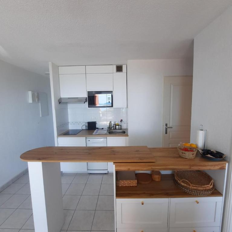 Appartement vue mer - Calme - Parking - Tennis - Piscine été - Appartement 2 Chambres - 15