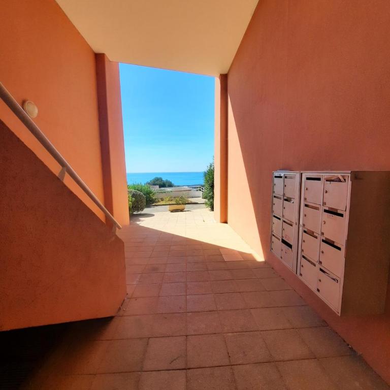 Appartement vue mer - Calme - Parking - Tennis - Piscine été - Appartement 2 Chambres - 29