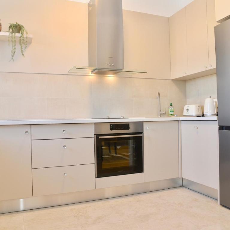 The Main Square Apartments - Superior Apartman - 37