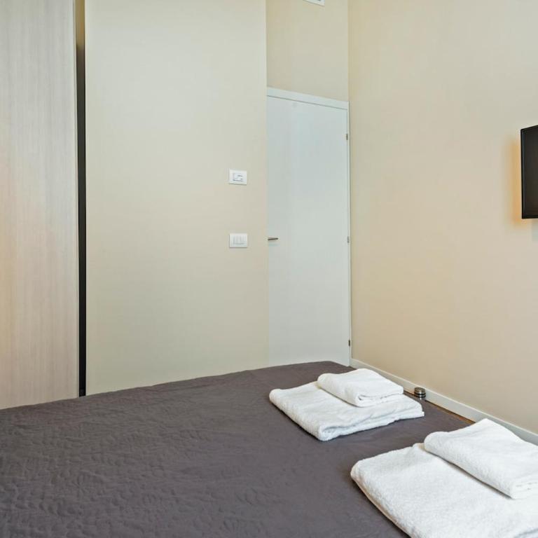 Duomo Apartments B Home - Quiet Two Bedrooms & Bathroom - Appartamento con 2 Camere da Letto - 5