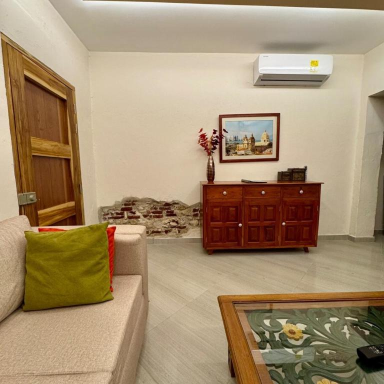 Casa Stephanie - Getsemani - Private pool - Four-Bedroom House - 31