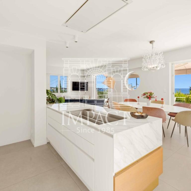 Ref 2182 - Seasonal rental in Golfe-Juan - Villa 190 m - Villa - 3