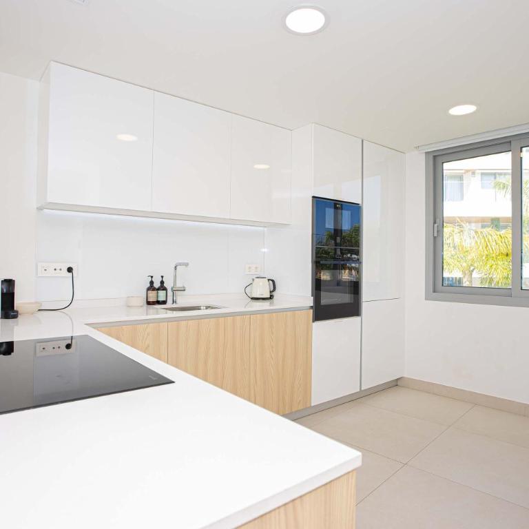 One Residences - 2 bedroom penthouse with jacuzzi and panoramic view - Apartamento con vistas y balcón - 4