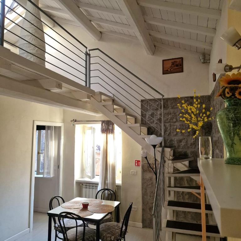 Sotto Le Stelle Home - una Baita in città - Appartamento con 2 Camere da Letto - 2