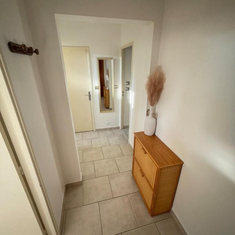 2 bedroom apartment near the sea with parking - Appartement 2 Chambres - 13