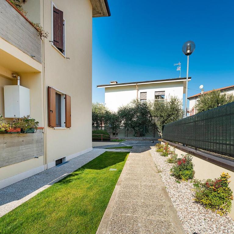 Residence San Zeno - vicino centro,lago parcheggio - Two-Bedroom Apartment - 15