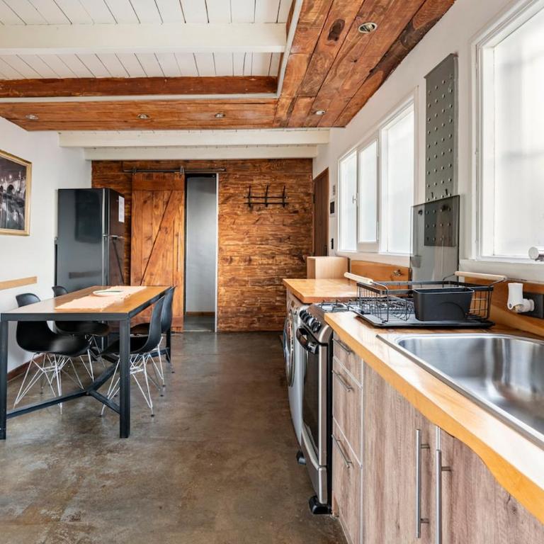 Unique Downtown Loft - Apartamento de 2 dormitorios - 42