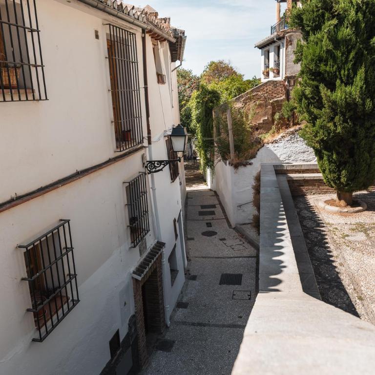 tuAnfitrion Casa Clavel Albayzin - Two-Bedroom House - 4