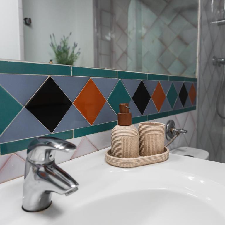 tuAnfitrion Casa Clavel Albayzin - Two-Bedroom House - 49