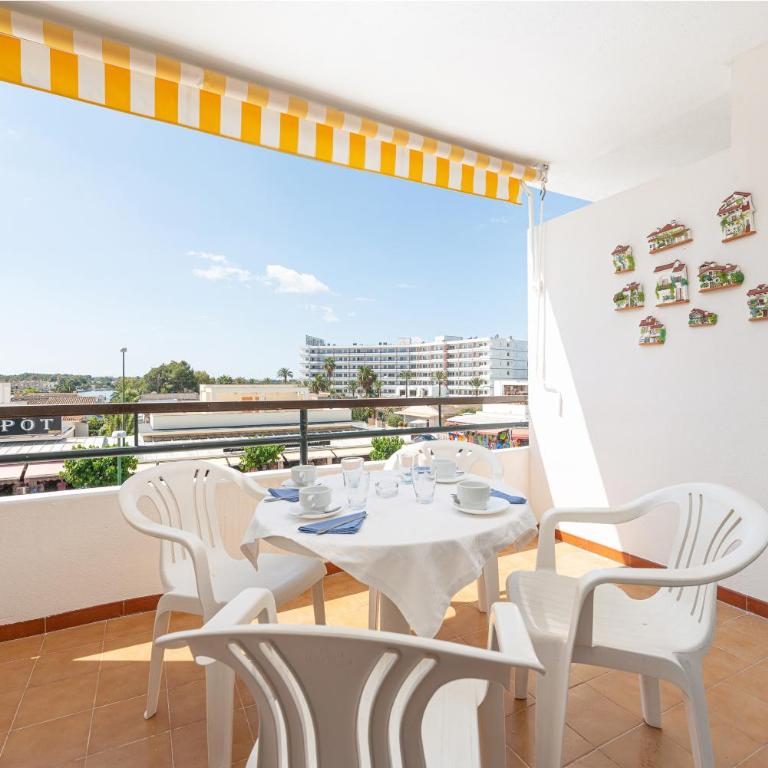 NEW Apartment Sol with Sea Views and Balcony by Bebreeze - Apartamento con balcón - 1