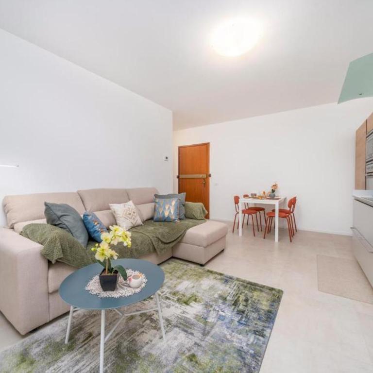 Mirella's cute place Udine - Appartamento con 1 Camera da Letto - 9
