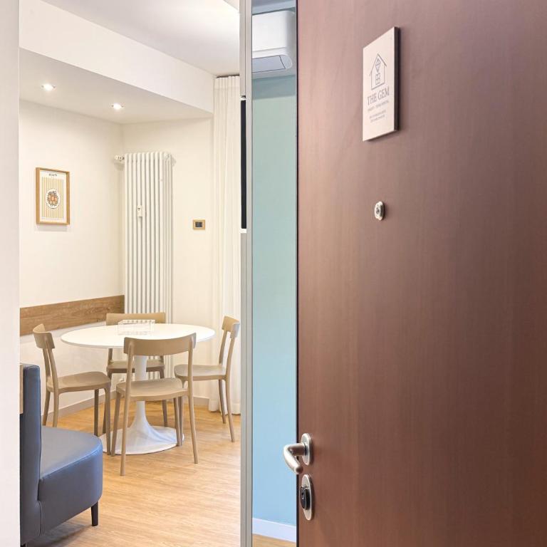 THE GEM - 1 min walk to Bernina Express - Apartamento de 2 dormitorios con terraza - 2