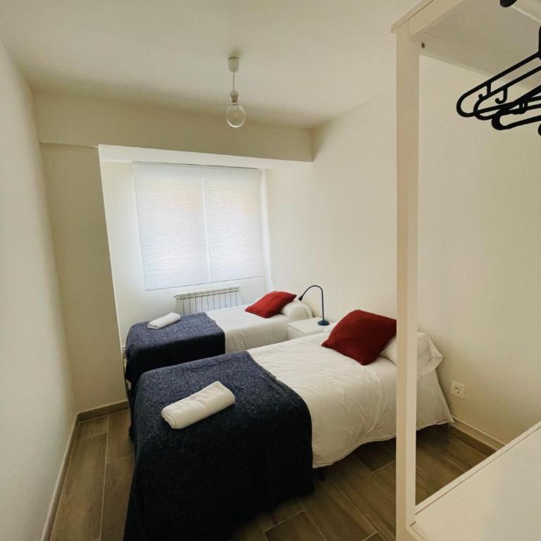 Palacio de Larrinaga - Three-Bedroom Apartment - 4