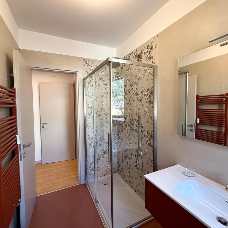THE GEM - 1 min walk to Bernina Express - Apartamento de 2 dormitorios con terraza - 13