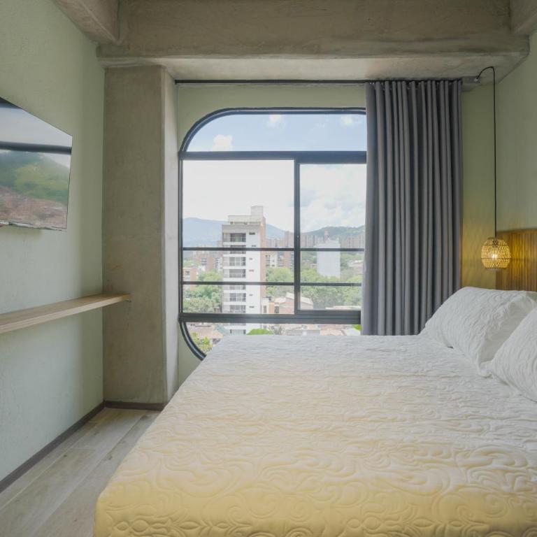 BRENT 30 Living - Apartment with City View - 4