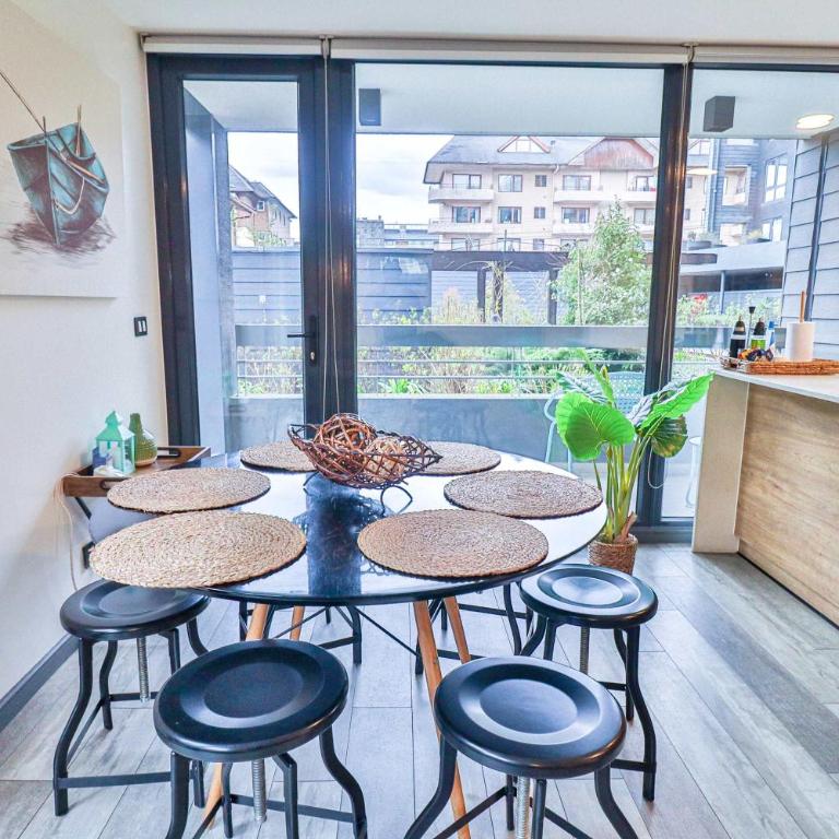 HOM I Familiar Depto con Estacionamiento y Gran Terraza - Apartamento - 2