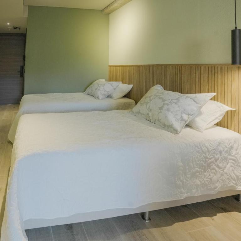 BRENT 30 Living - Deluxe Double Studio - 3