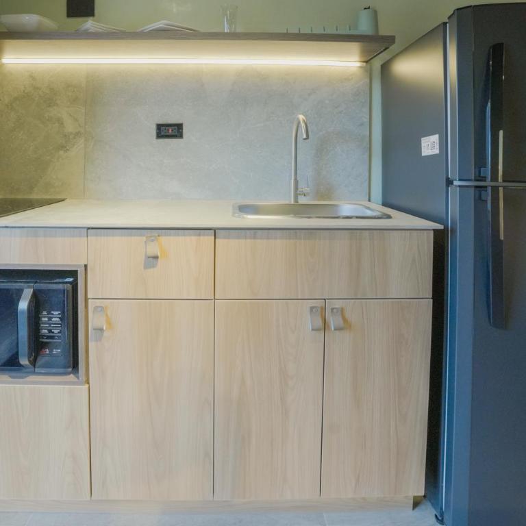 BRENT 30 Living - Deluxe Double Studio - 8