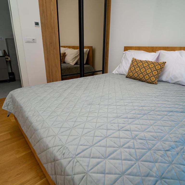GueZt Dobanovačka 93A - One-Bedroom Apartment - 15