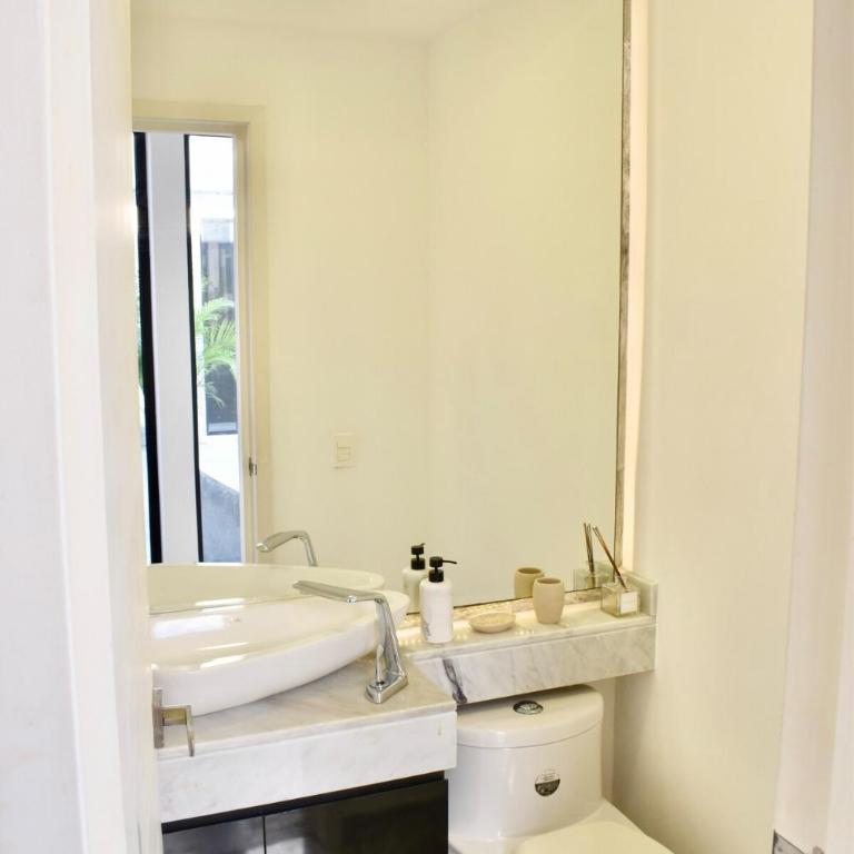 Exclusivo 3 Hab, Terraza Privada, Alberca y Asador - Three-Bedroom Apartment - 6