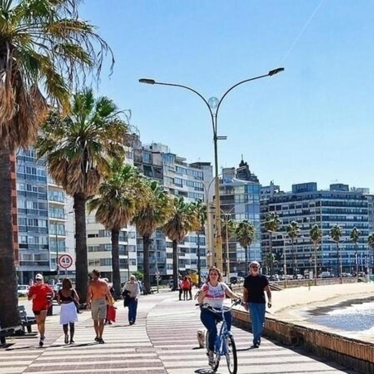 Centric Loc - Sleeps 5 - Balcony - High Speed WiFi - Two-Bedroom Apartment - 19