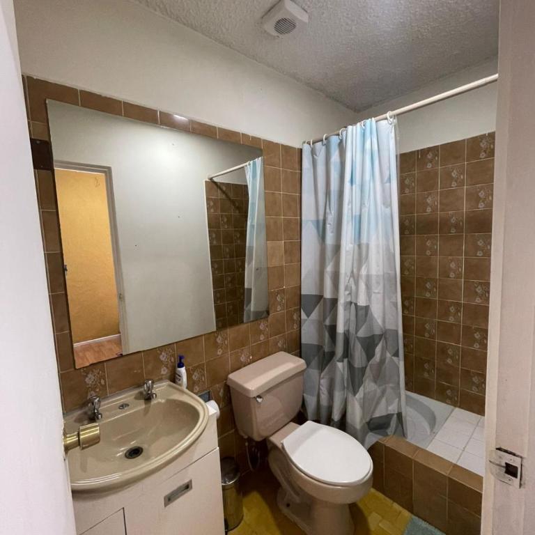 Karol Hostal - Habitación Individual con baño privado - 4