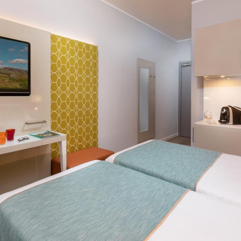 Leonardo Hotel Verona - Comfort Double or Twin Room - 3
