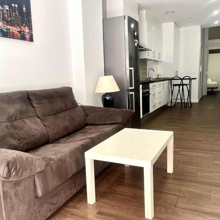 Apartment next to Hospital Morales Meseguer - One-Bedroom Apartment - 3