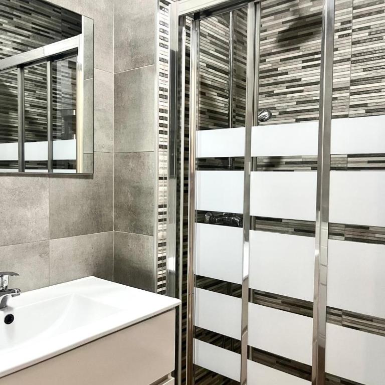 Apartment next to Hospital Morales Meseguer - One-Bedroom Apartment - 7