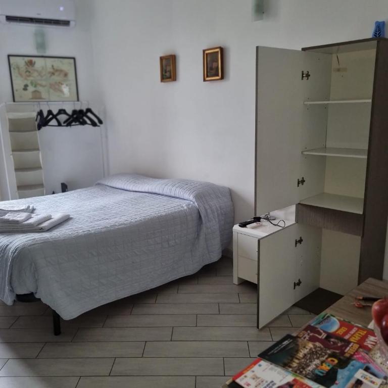 "Pippo" Studio At Historical Center - One-Bedroom House - 2