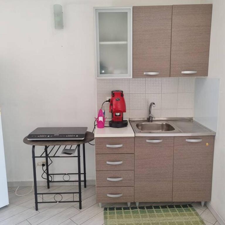 "Pippo" Studio At Historical Center - One-Bedroom House - 24