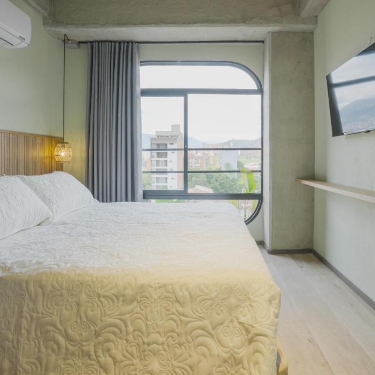 BRENT 30 Living - Family Two-Bedroom Apartment with View - 19